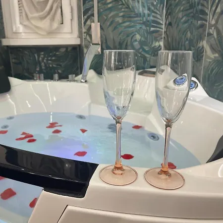 Jacuzzi - Elegant Retreat In Conca D'oro