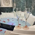 Jacuzzi - Elegant Retreat In Conca D'oro