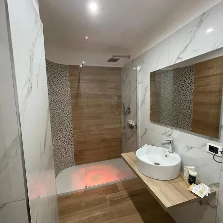 Apartment Jacuzzi - Elegant Retreat In Conca D'oro *