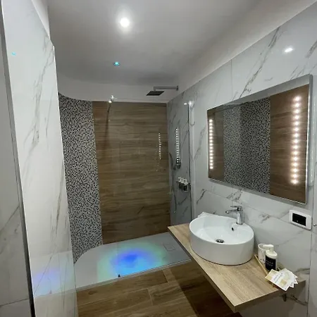 Jacuzzi - Elegant Retreat In Conca D'oro Daire Roma